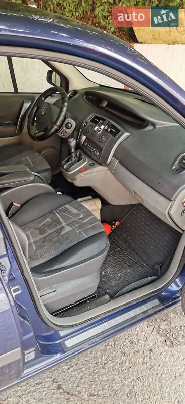 Минивэн Renault Scenic 2005 в Киеве