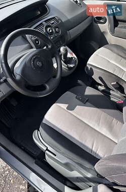 Минивэн Renault Scenic 2004 в 