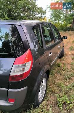 Минивэн Renault Scenic 2005 в 