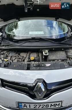 Минивэн Renault Scenic 2013 в 