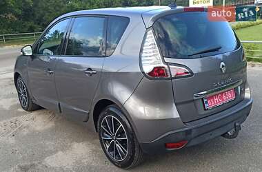 Минивэн Renault Scenic 2013 в 