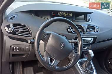 Минивэн Renault Scenic 2013 в 