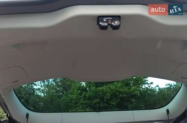 Минивэн Renault Scenic 2013 в 