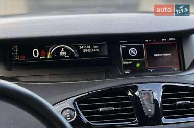 Минивэн Renault Scenic 2014 в 