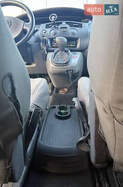 Минивэн Renault Scenic 2006 в 