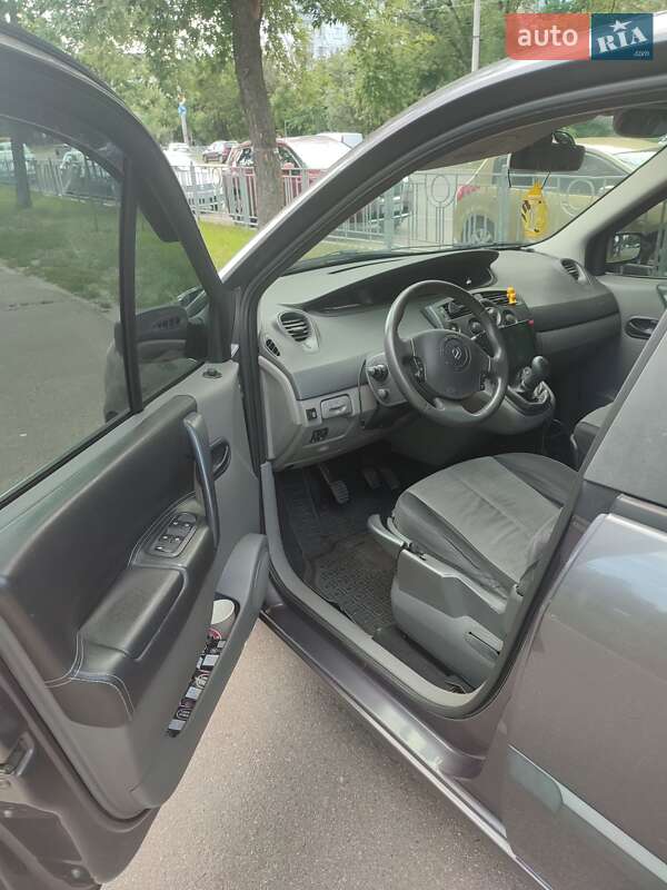 Минивэн Renault Scenic 2005 в Киеве