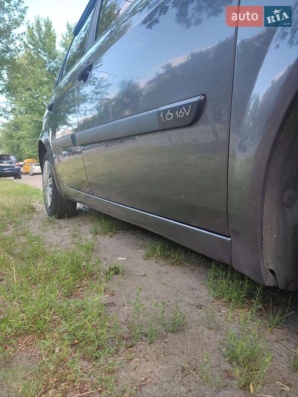 Минивэн Renault Scenic 2005 в Киеве