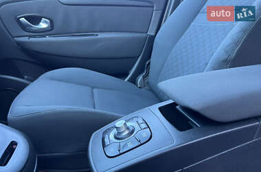 Минивэн Renault Scenic 2009 в 