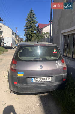 Минивэн Renault Scenic 2004 в 
