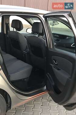 Минивэн Renault Scenic 2012 в 