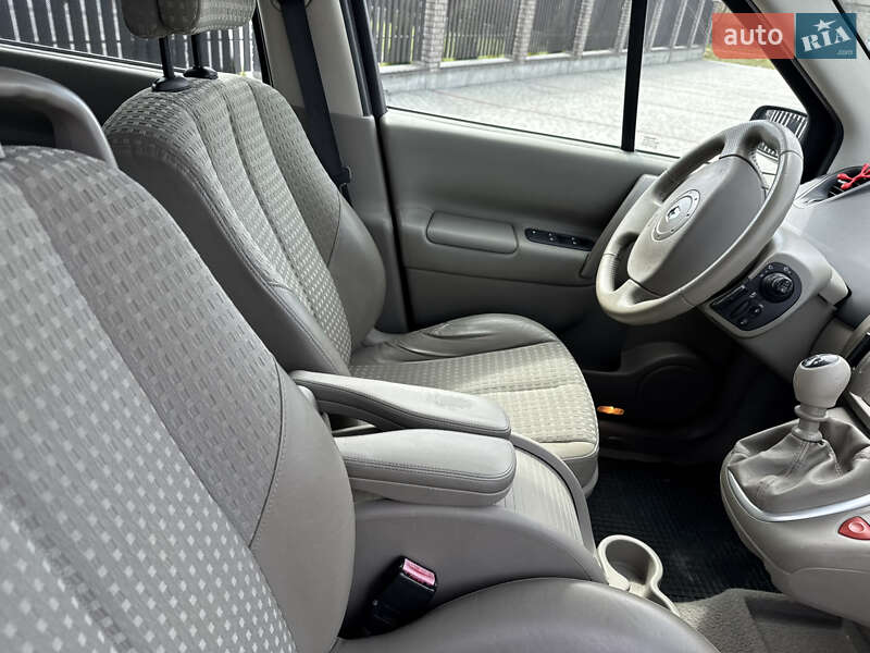 Минивэн Renault Scenic 2005 в Староконстантинове фото 21 Минивэн Renault Scenic 2005 в Староконстантинове