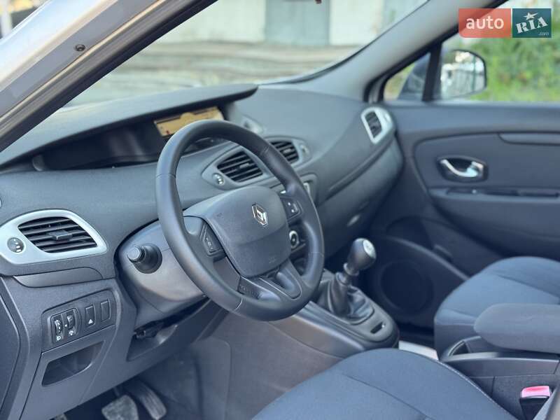 Минивэн Renault Scenic 2010 в Сумах