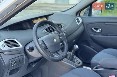 Минивэн Renault Scenic 2010 в 