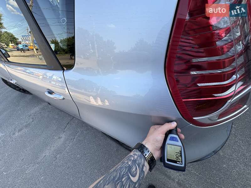 Минивэн Renault Scenic 2010 в Сумах