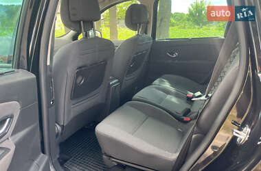 Минивэн Renault Scenic 2011 в 
