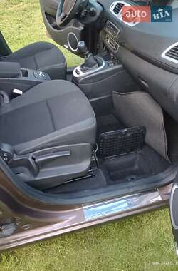 Минивэн Renault Scenic 2009 в 