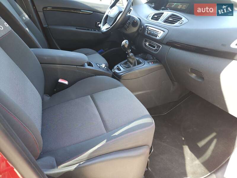 Минивэн Renault Scenic 2012 в Павлограде