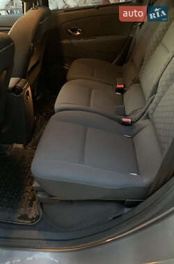 Минивэн Renault Scenic 2009 в 