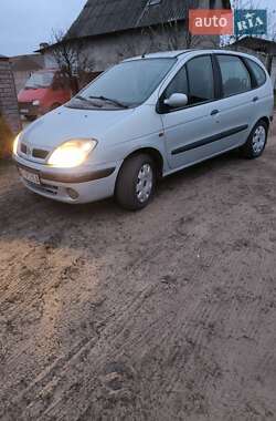 Минивэн Renault Scenic 2002 в Сарнах