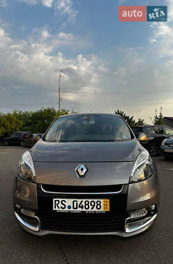 Минивэн Renault Scenic 2012 в 