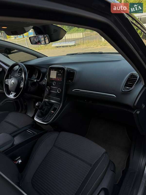 Мінівен Renault Scenic 2017 в Дніпрі