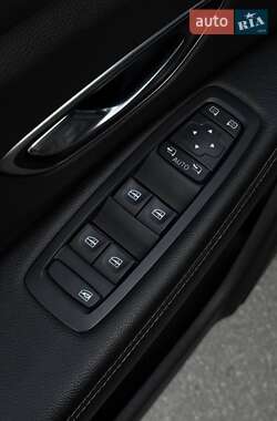 Минивэн Renault Scenic 2017 в 