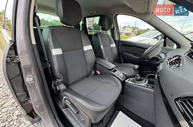 Минивэн Renault Scenic 2011 в 