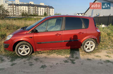Минивэн Renault Scenic 2004 в 