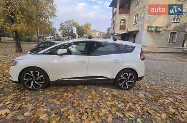 Минивэн Renault Scenic 2017 в 