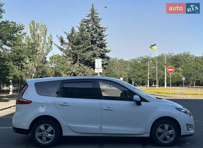 Минивэн Renault Scenic 2011 в Николаеве