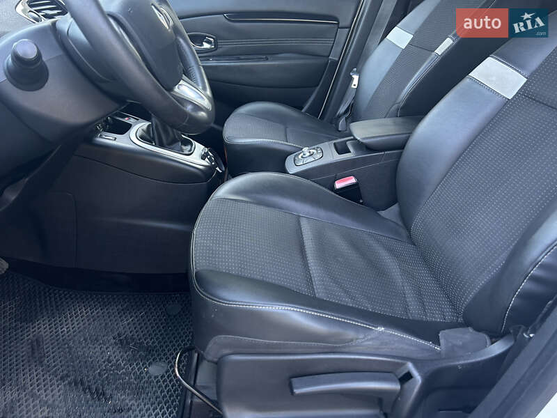 Минивэн Renault Scenic 2011 в Николаеве