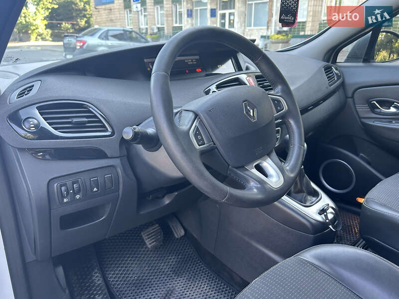 Минивэн Renault Scenic 2011 в Николаеве