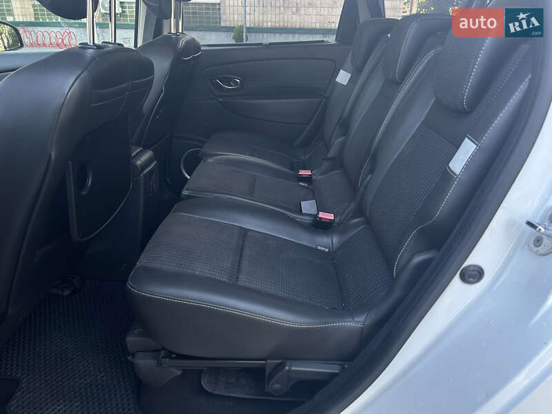 Минивэн Renault Scenic 2011 в Николаеве