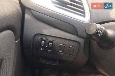 Минивэн Renault Scenic 2010 в 