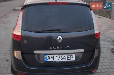 Минивэн Renault Scenic 2009 в 