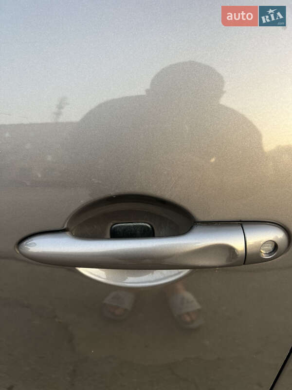 Минивэн Renault Scenic 2014 в Краснограде