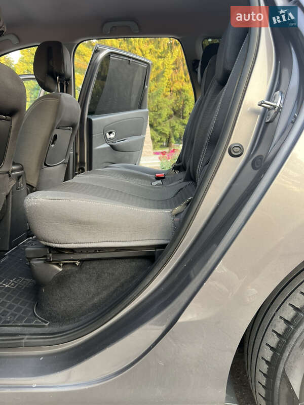 Минивэн Renault Scenic 2014 в Краснограде