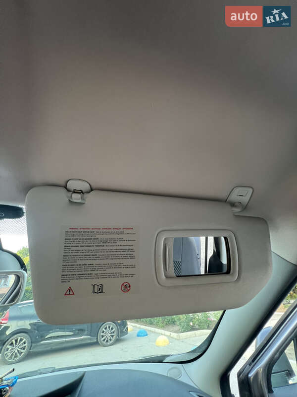 Минивэн Renault Scenic 2014 в Краснограде
