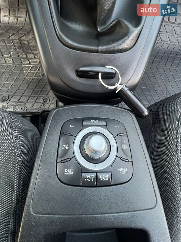 Минивэн Renault Scenic 2014 в Краснограде