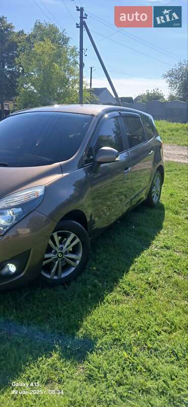 Минивэн Renault Scenic 2010 в Валках