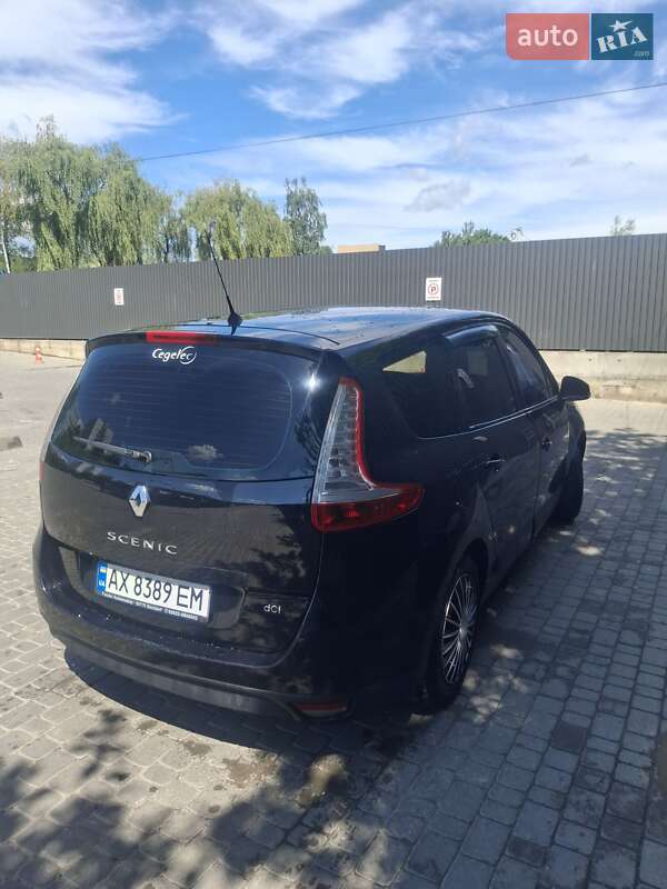 Минивэн Renault Scenic 2012 в Львове
