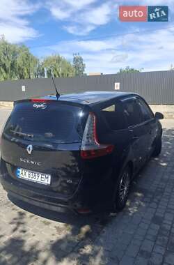 Минивэн Renault Scenic 2012 в 