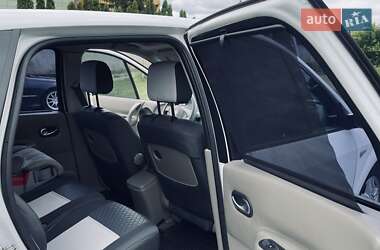 Минивэн Renault Scenic 2004 в 