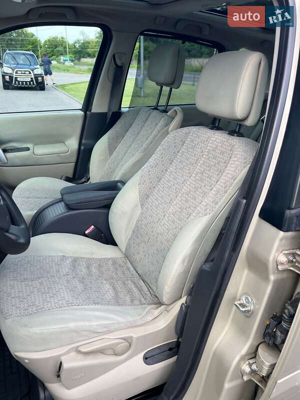 Минивэн Renault Scenic 2007 в Киеве