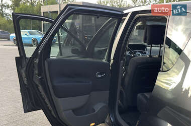 Минивэн Renault Scenic 2005 в 