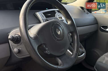 Минивэн Renault Scenic 2005 в 