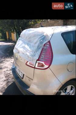 Мінівен Renault Scenic 2010 в 