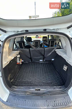 Минивэн Renault Scenic 2011 в 