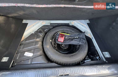 Минивэн Renault Scenic 2011 в 