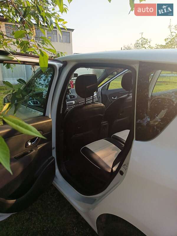 Минивэн Renault Scenic 2012 в Яготине